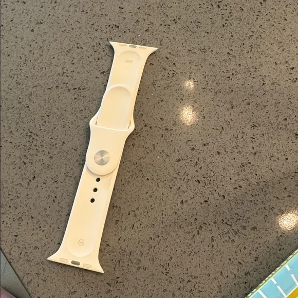 Apple very light blush Smartwatch Band - Picture 2 of 3